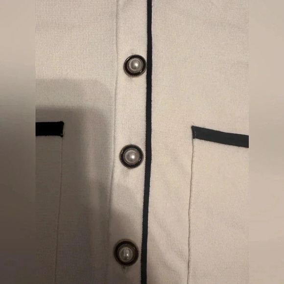 Level Eight 8 - V Neck Button Down Cardigan - Size Large - Picture 4 of 5